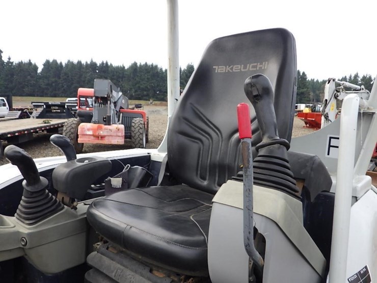 takeuchi-tb230-image-23