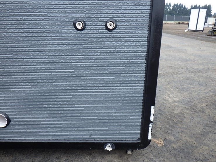 portable-toilet-w/-shower-image-5