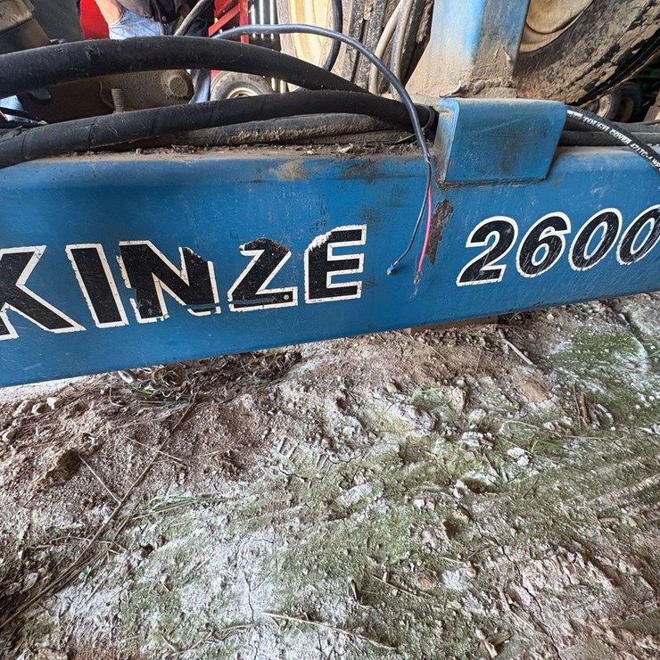 KINZE 2600