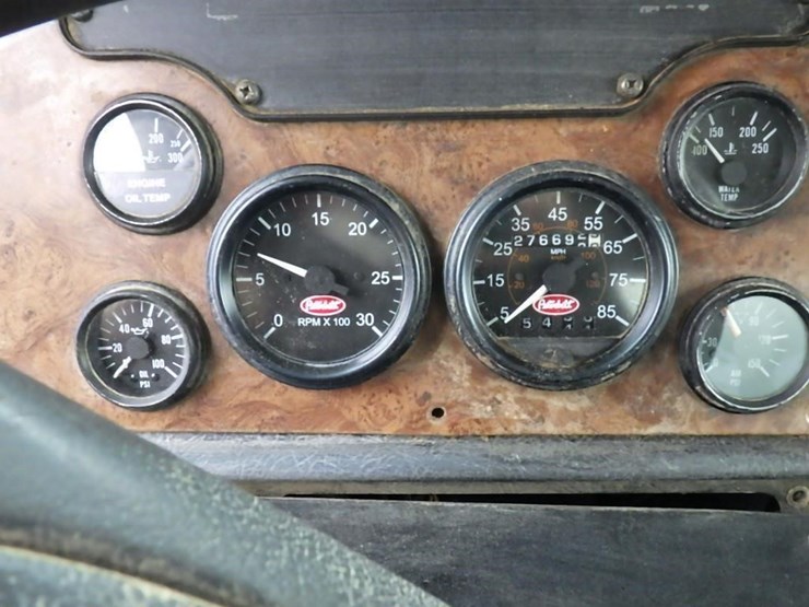 peterbilt-357-image-29