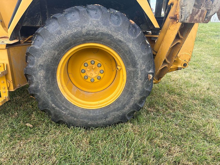 john-deere-310d-image-4