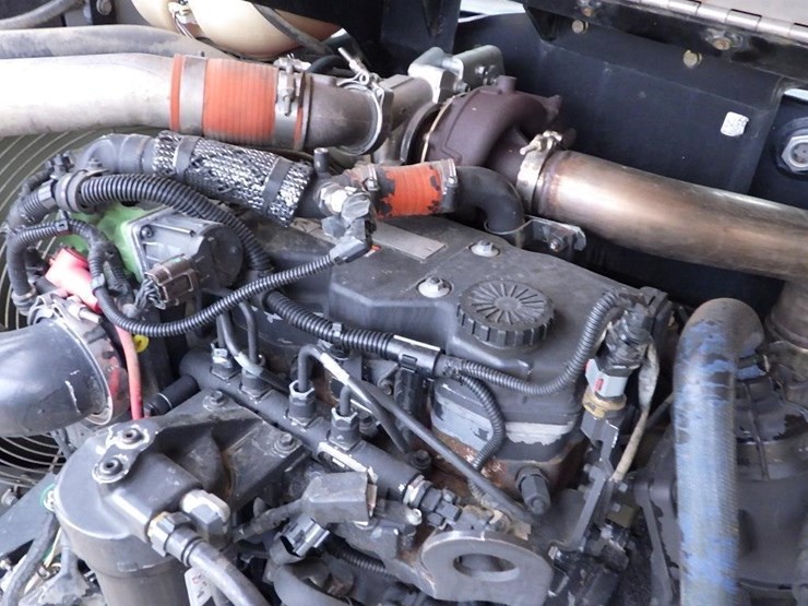 2012-jlg-g10-55a-image-21