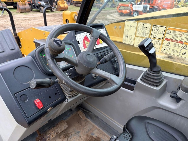 2019-caterpillar-tl1255-image-15
