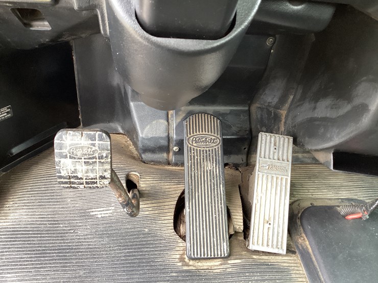 peterbilt-379-image-26