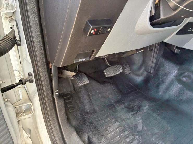 2015-ford-f550-xlt-image-15