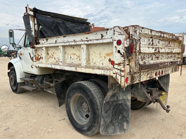 international-4700-image-7