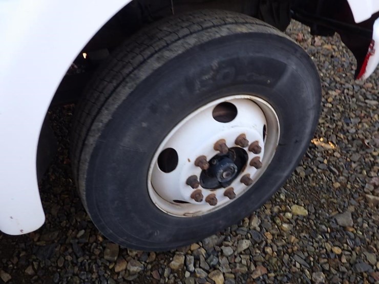 1997-ford-l8513-image-35