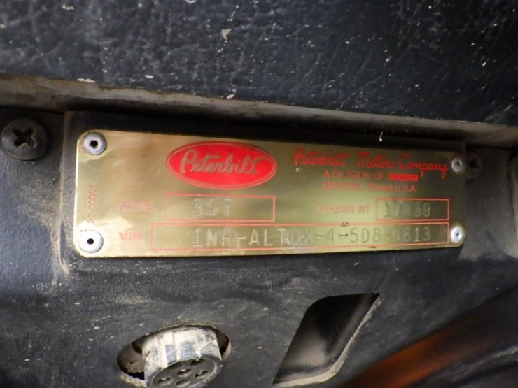 peterbilt-357-image-44