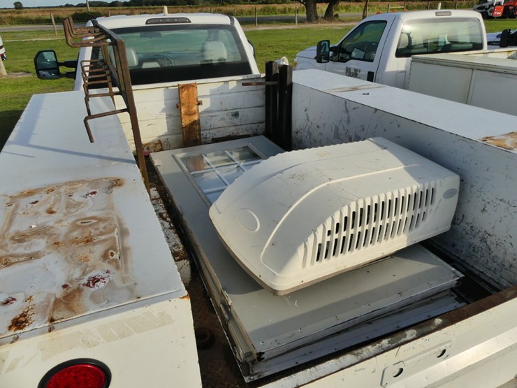 2017-ford-f350-xl-image-7