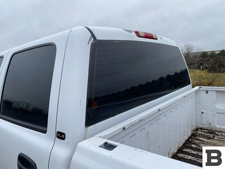 2006-gmc-sierra-2500-image-15