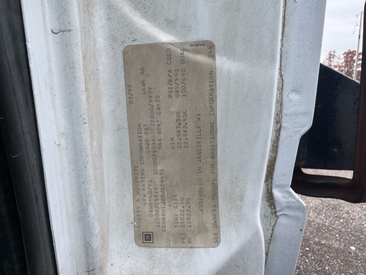 1995-gmc-kodiak-dump-truck-image-2