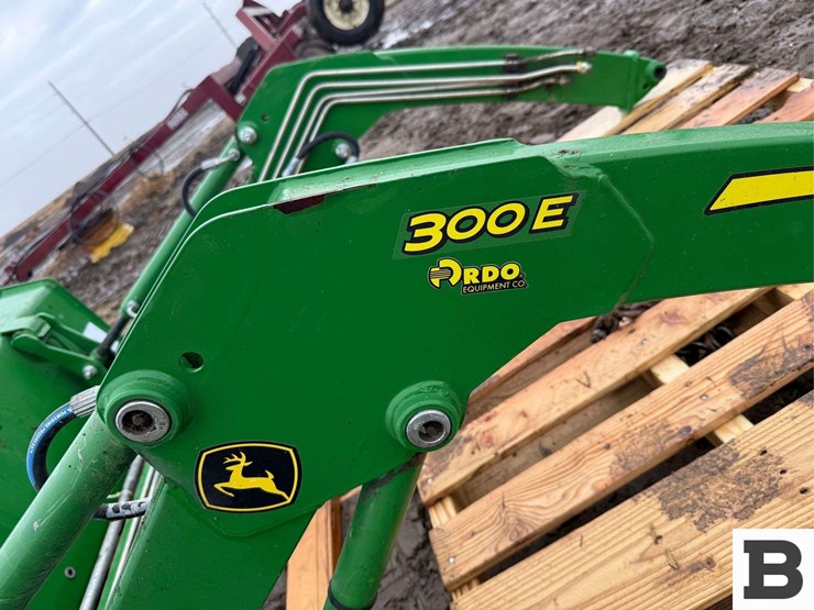 john-deere-300e-image-4