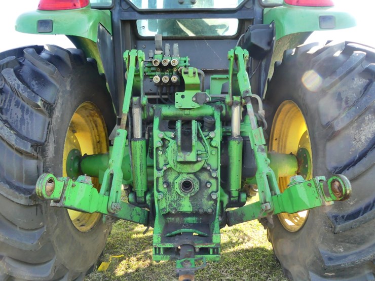 john-deere-6105e-image-5