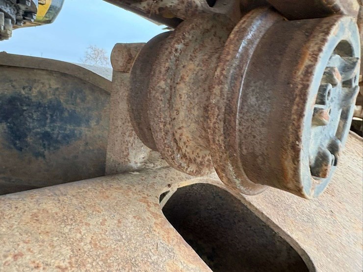 caterpillar-325cl-image-8