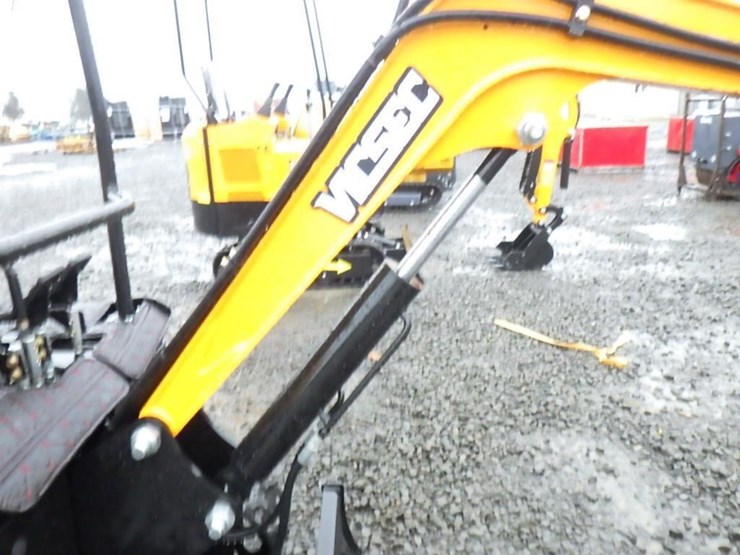 2025-vicsec-15p-hydraulic-excavator-image-11