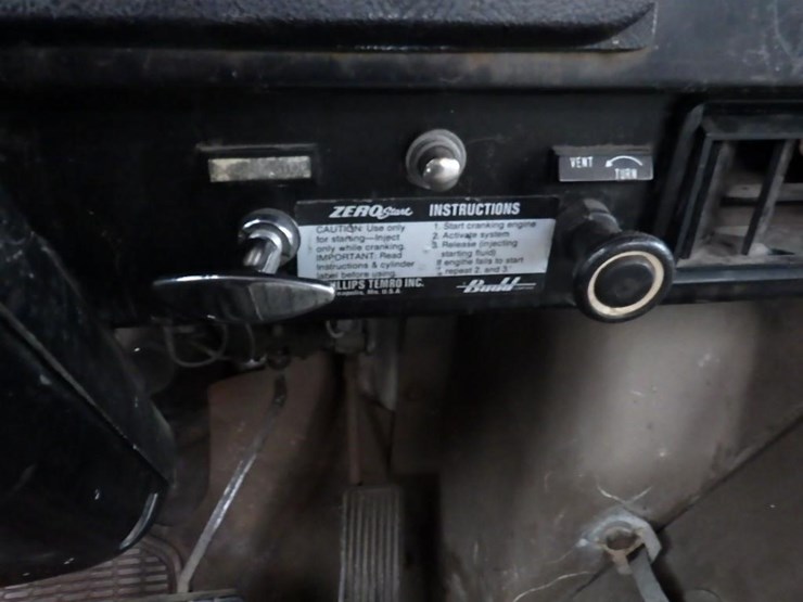 1987-international-1954-17'-s/a-flatbed-truck-image-26