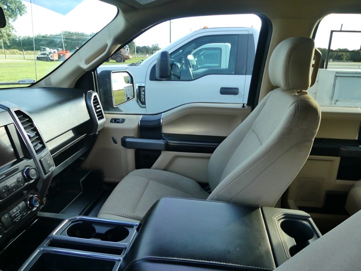 2020-ford-f150-xlt-image-12