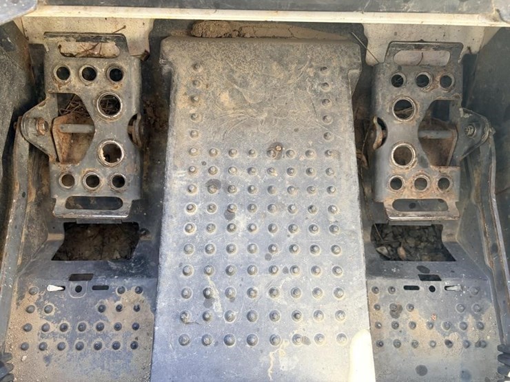 bobcat-s570-image-13