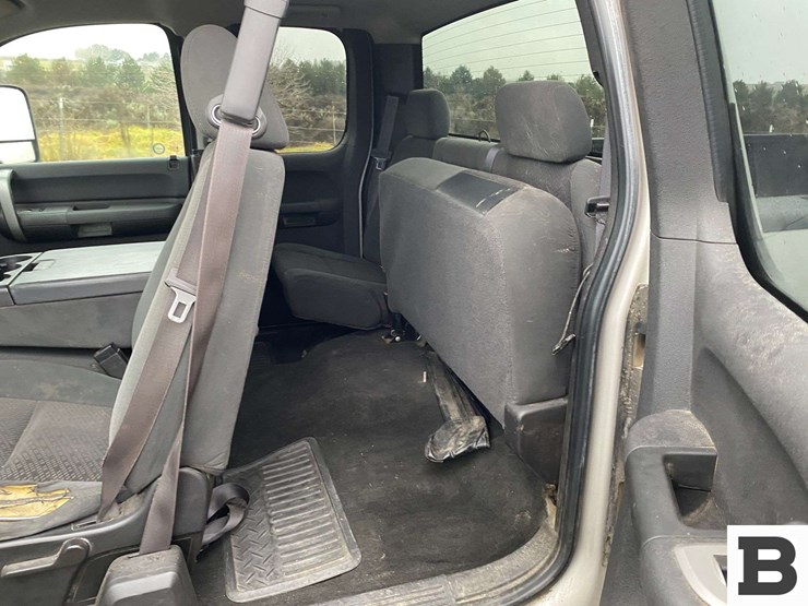 2008-chevrolet-2500-image-28