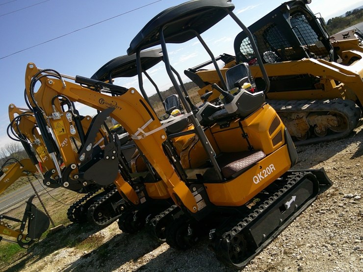 cfg-industrial-qk20r-mini-excavator-image-1