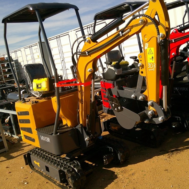 CFG INDUSTRIAL MX12R MINI EXCAVATOR