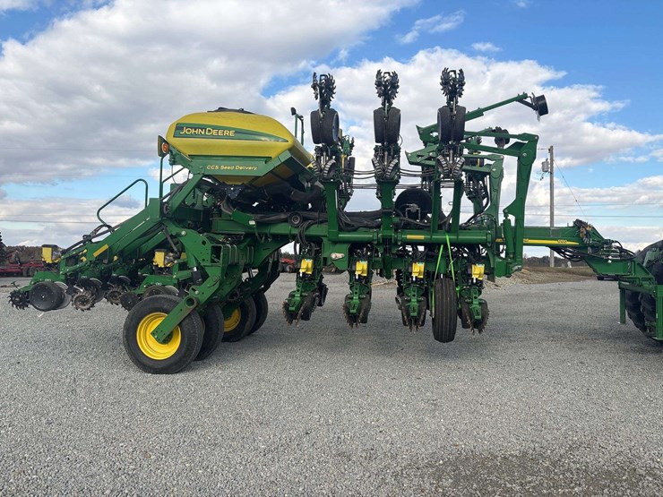 john-deere-1790-image-10