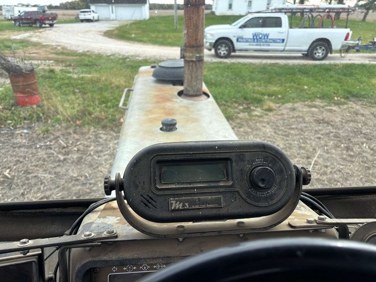 1986-white-4-225-image-10