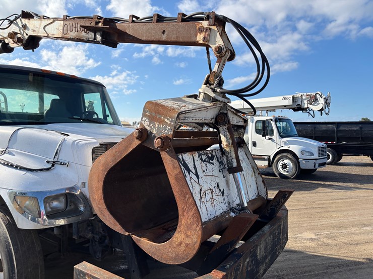 international-4300-image-12