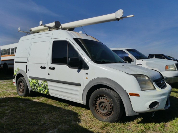 2013-ford-transit-connect-image-1