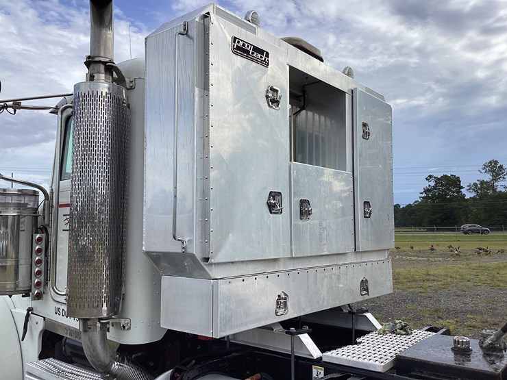 peterbilt-379-image-7