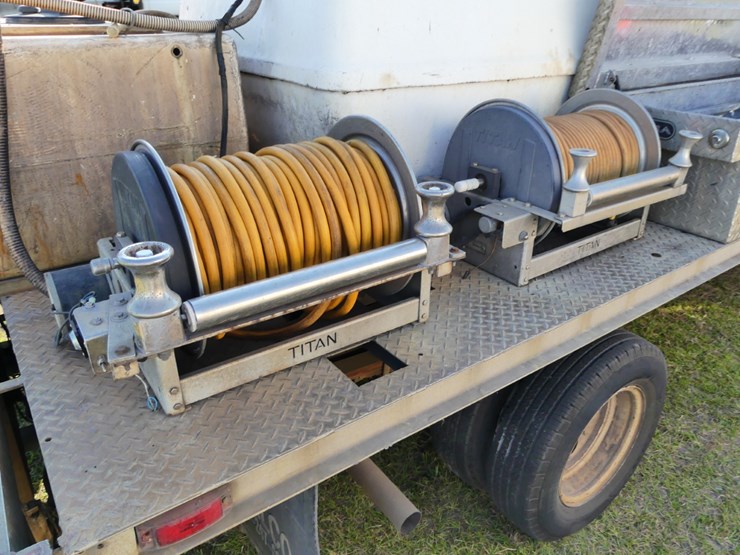 2011-ford-e450-image-6