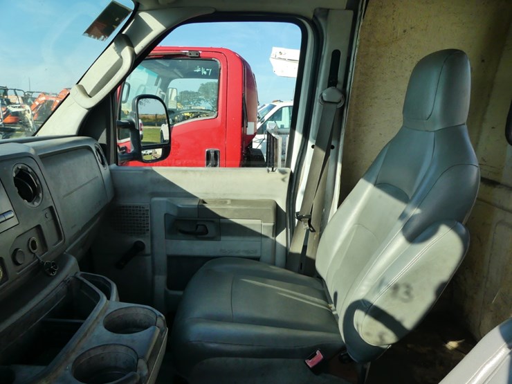 2011-ford-e450-image-11
