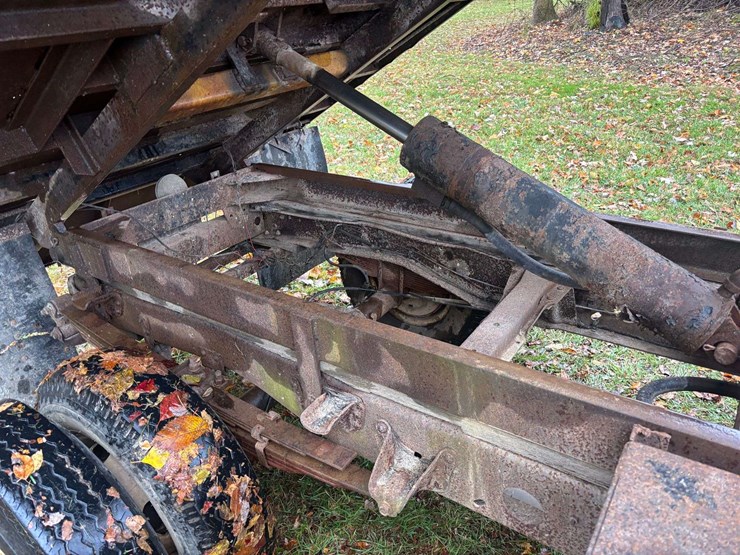 1980-ford-f350-image-17