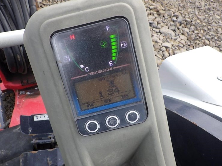 takeuchi-tb230-image-26