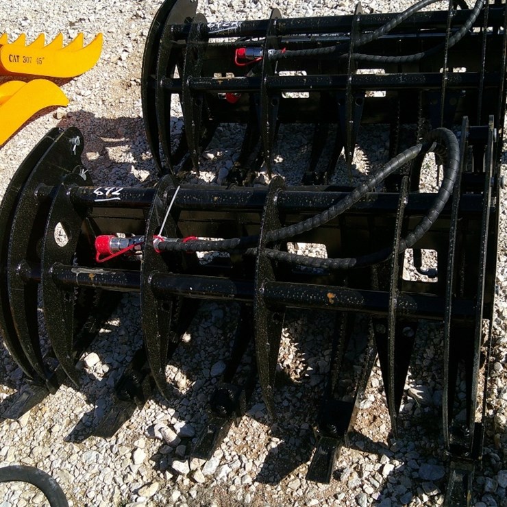 FUTURE 42" GRAPPLE F/ MINI SKID STEER