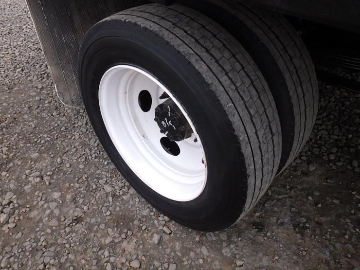 2007-ford-lcf-image-16