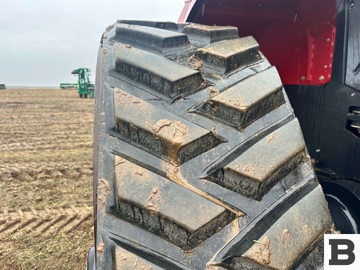 case-ih-400-image-90