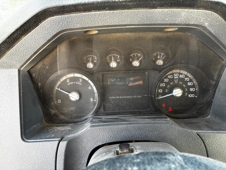 2014-ford-f750-image-17