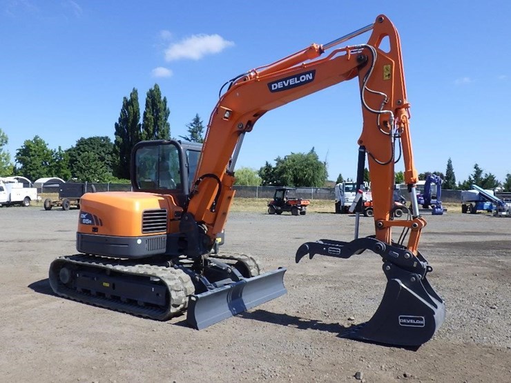 2023-develon-dx85r-3-hydraulic-excavator-image-2