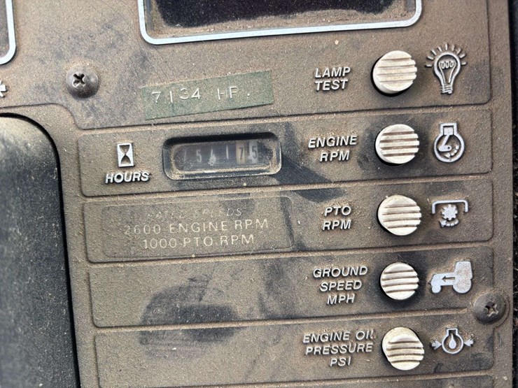 1986-white-4-225-image-7