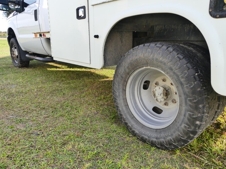 2015-ford-f350-xl-image-6