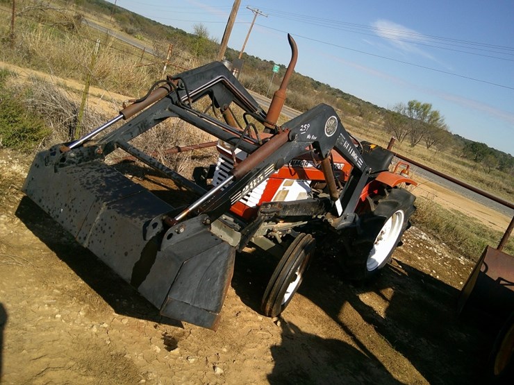 yanmar-2200-farm-tractor--not-running-image-1