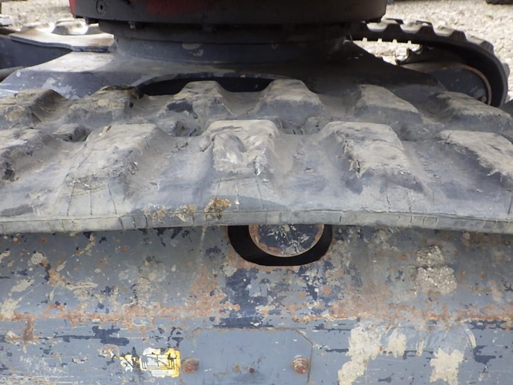 takeuchi-tb230-image-36