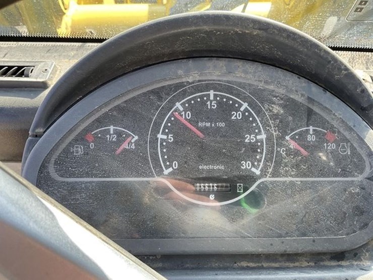 2016-yanmar-v8-image-17