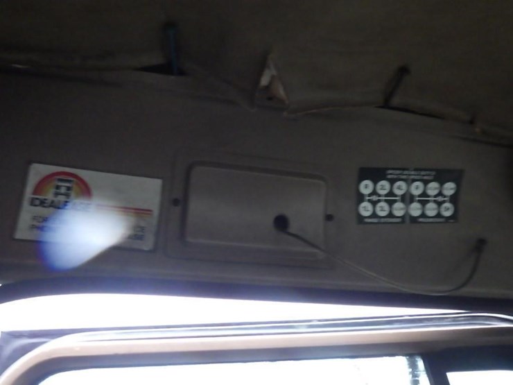 1987-international-1954-17'-s/a-flatbed-truck-image-24