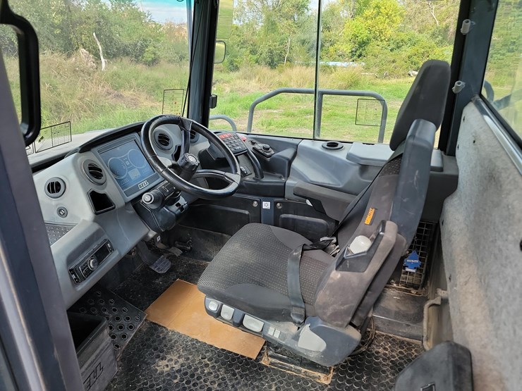 2022-bell-b45e-image-12