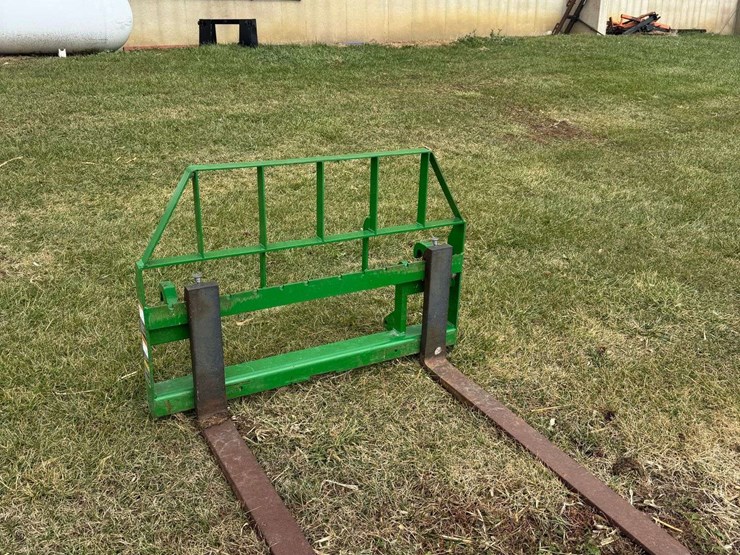 frontier-pallet-forks-image-2