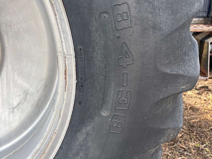 1986-white-4-225-image-24