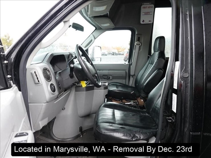 2014-ford-e550-image-12