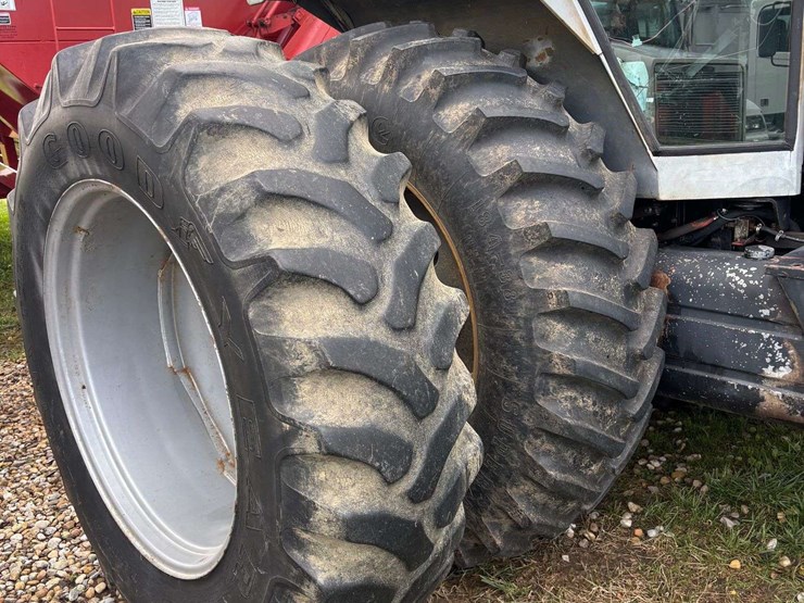 1977-white-2-155-image-23